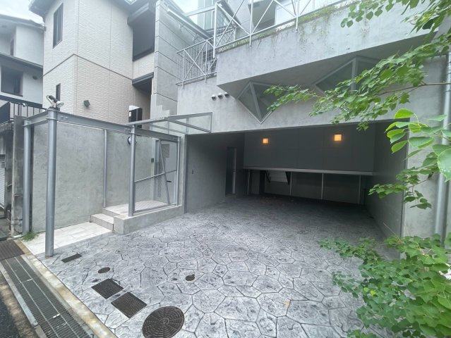 【駐車場】の画像