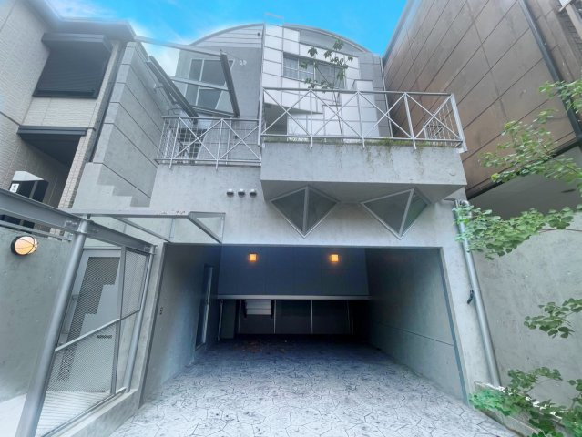 【前面道路含む現地写真】の画像