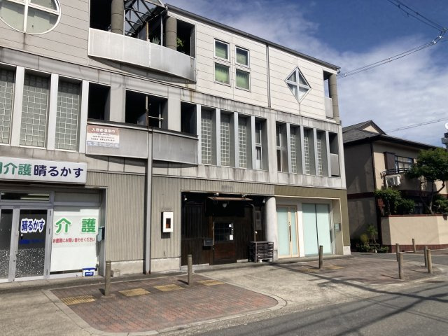 大阪市平野区長吉長原３丁目の店舗事務所