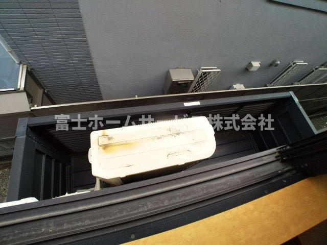 レオパレスカサブランカⅡのバルコニー|エアコン設置
