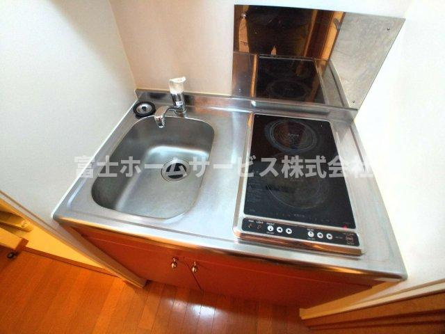 レオパレスカサブランカⅡのキッチン|一人暮らしにピッタリの機能的なシンク