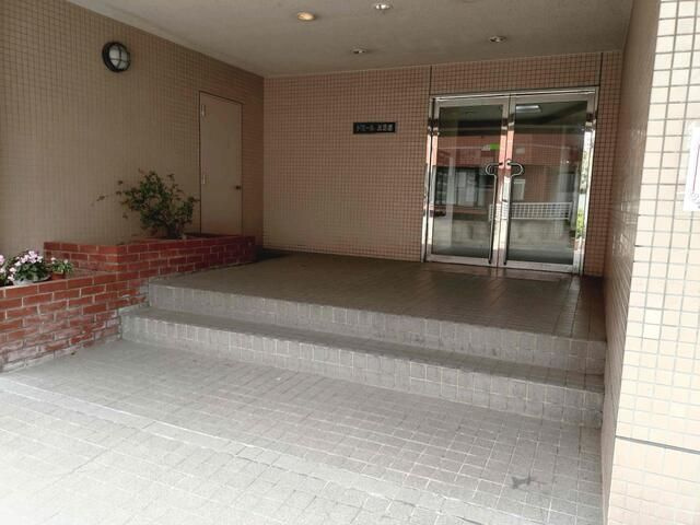 ドミール洗足池のエントランス