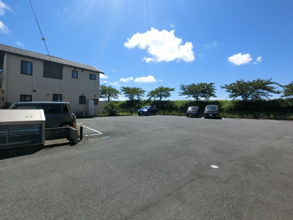 【駐車場】