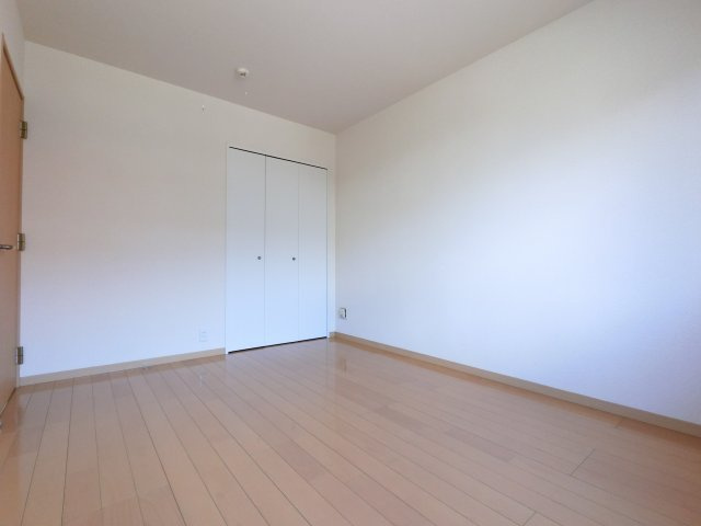 【寝室】