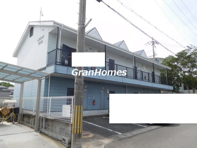 トラミッドタナカ