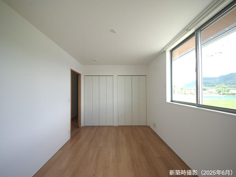 土佐市蓮池　中古戸建　【築浅物件】の洋室|2Ｆ　7.2帖+ＣＬ