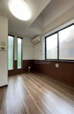 豊島区雑司が谷１丁目のアパートの居間・リビング|同仕様