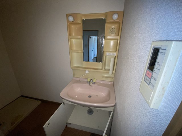 ベアード水上の洗面所
