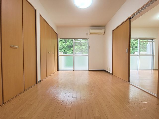 泉野ハイツの居間・リビング