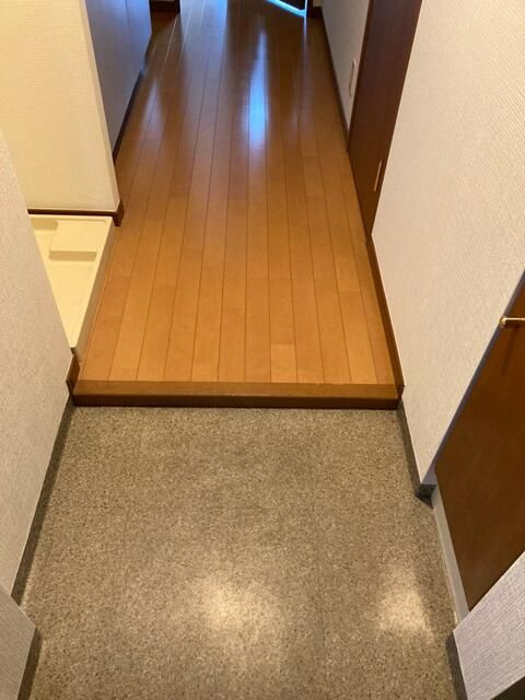 アンベリール新宿の玄関