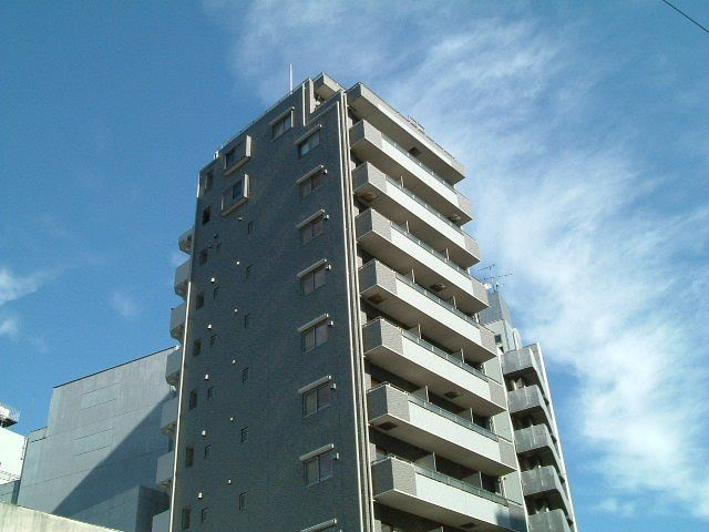 アンベリール新宿の外観