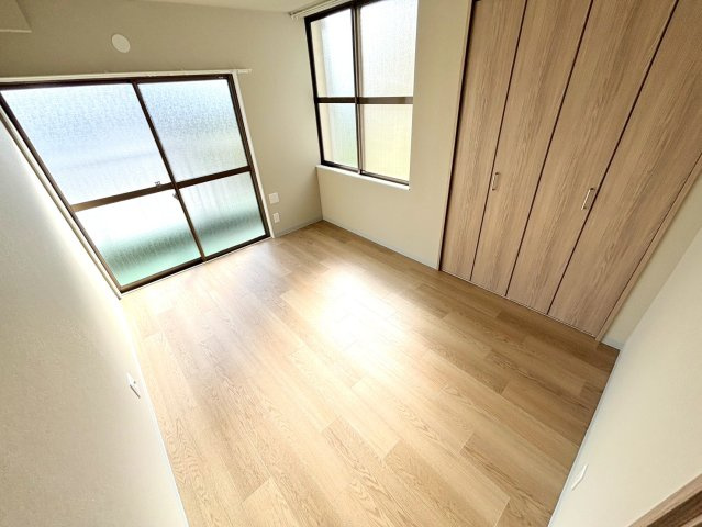 峰ビルの内装