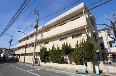 【外観】 | コーディアル久我山 | 鉄筋コンクリート造のがっちりとした建物。
