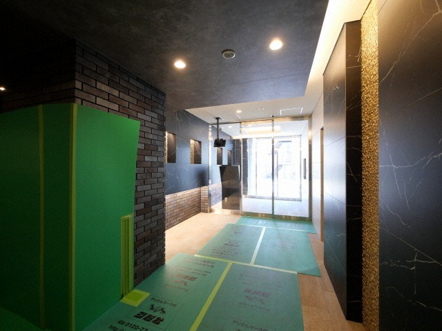大阪市西淀川区御幣島２丁目の賃貸マンションのロビー