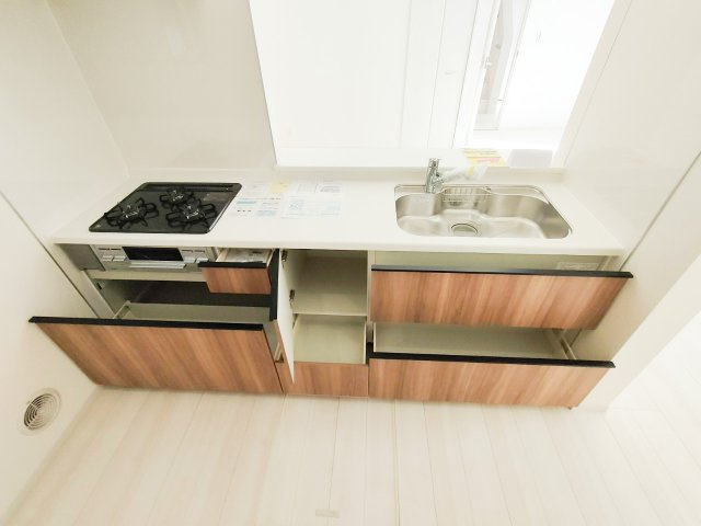三郷市　栄1丁目　新築戸建　全1棟  のキッチン|施工例です