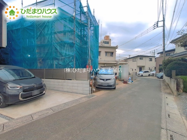 上尾市二ツ宮9期　新築戸建　GRACE01の前面道路含む現地写真|10/13撮影