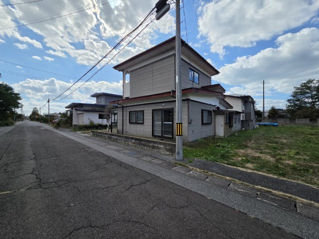 潟上市天王字北野の前面道路含む現地写真