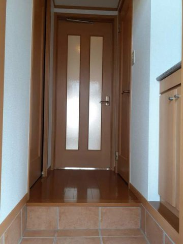 【玄関】 | コウチターナ | 収納もある玄関です