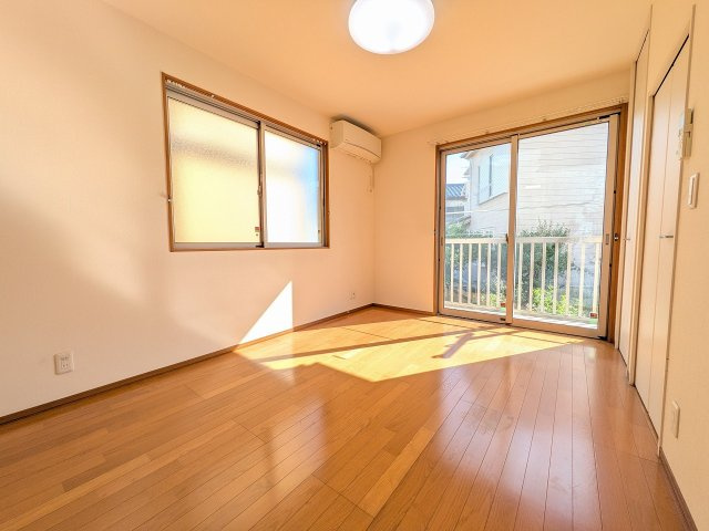 八王子市　元八王子町　中古戸建ての洋室|～1階6.0帖の洋室です～