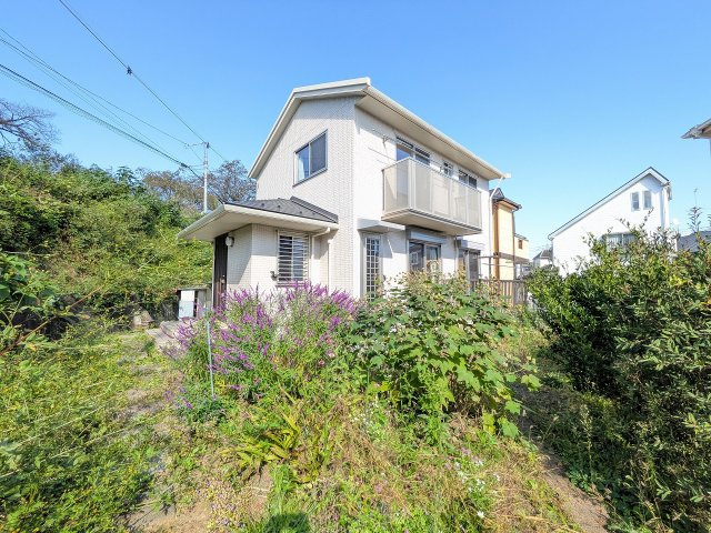 八王子市　元八王子町　中古戸建ての庭|～ガーデニングなども楽しめる広々とした庭付き～