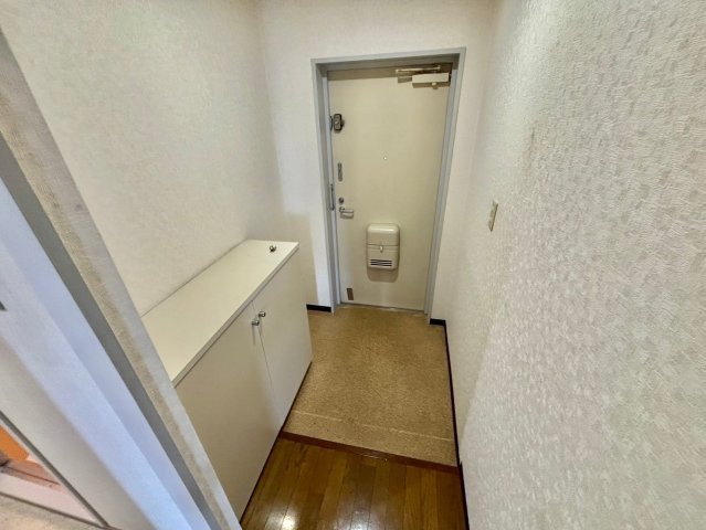 パームコート東山の玄関