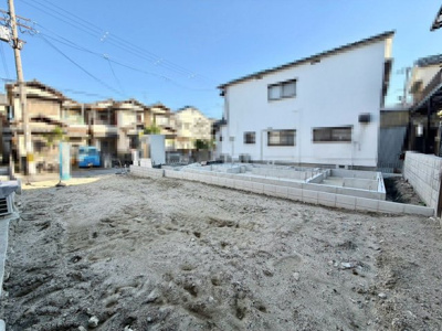 【外観】 |  石津町３丁　新築一戸建 | 東面ワイドバルコニー！ゆとりあるバルコニーですので、洗濯物の多い日も安心ですね♪
