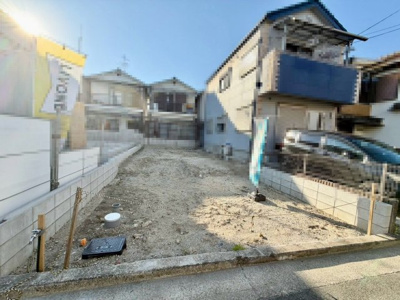 【外観】 |  石津町３丁　新築一戸建 | ＬＤＫ約１７．７帖！２階リビングにすることで、陽当たりを良くし、人目も気にならずプライバシーを確保することが出来ます！