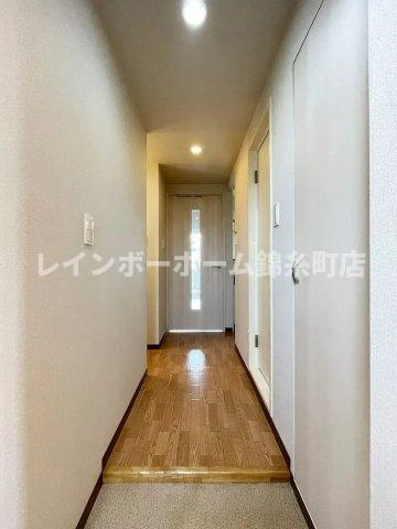 ソレイユ　ド　レストの玄関