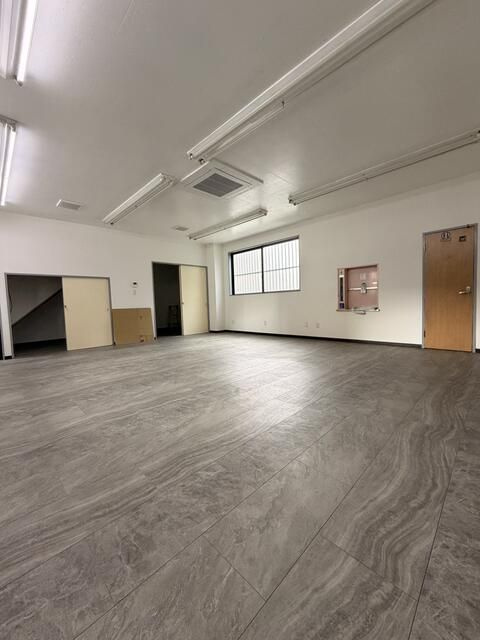 船橋市本町３丁目の店舗事務所の内装