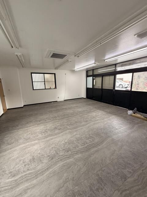 船橋市本町３丁目の店舗事務所の内装