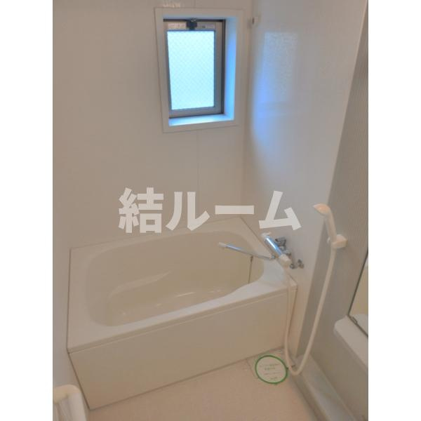 豊島区池袋本町１丁目のアパートの浴室