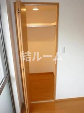 豊島区池袋本町１丁目のアパートの収納