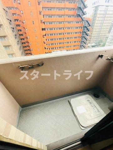 大阪市淀川区東三国１丁目の賃貸マンションのバルコニー