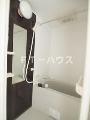 エアフォルク原木の浴室