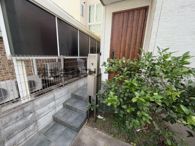 杉並区松庵１丁目の一戸建てのエントランス