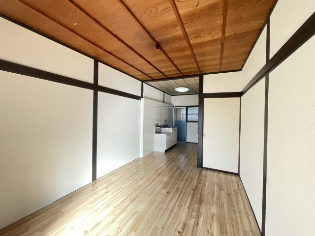 寝屋川市御幸東町のテラスの内装