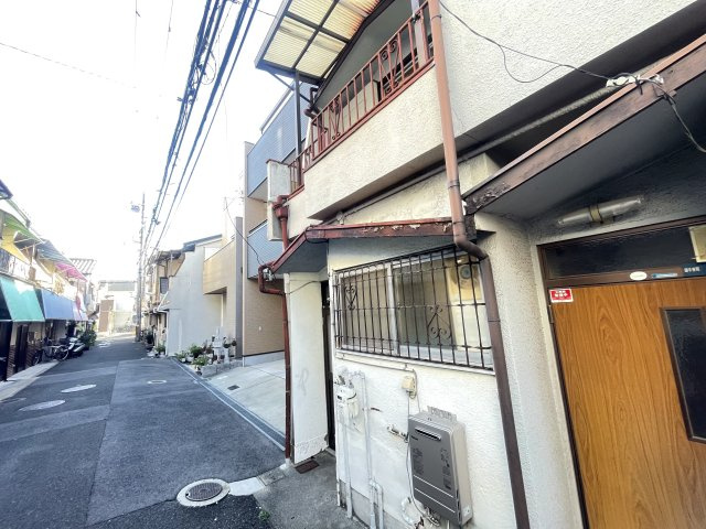 寝屋川市御幸東町のテラスの外観