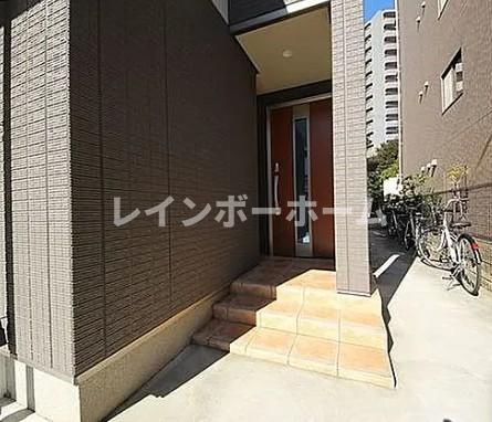 ウェルスクエアのエントランス