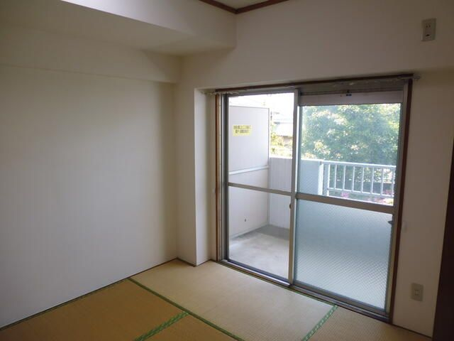 エスポァール市ヶ尾の和室