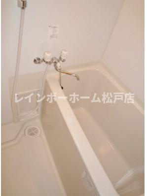 テイク・ア・レスト仲介手数料（賃料の1.10ヵ月）の50％OFF対象物件！の浴室|お風呂です
