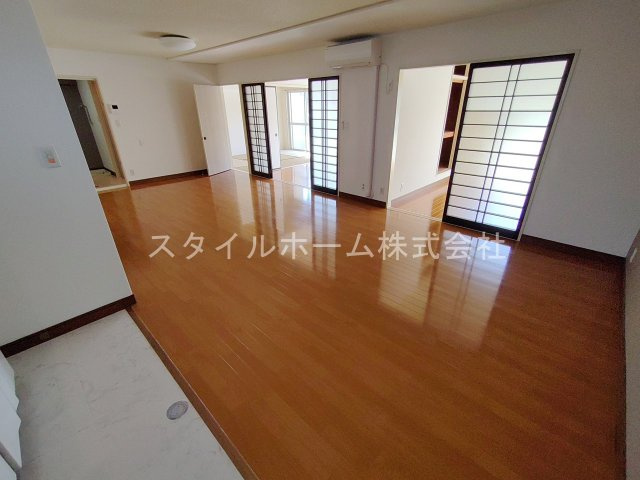 【居間・リビング】 | リゾートハイツ山本 | イメージ写真です。