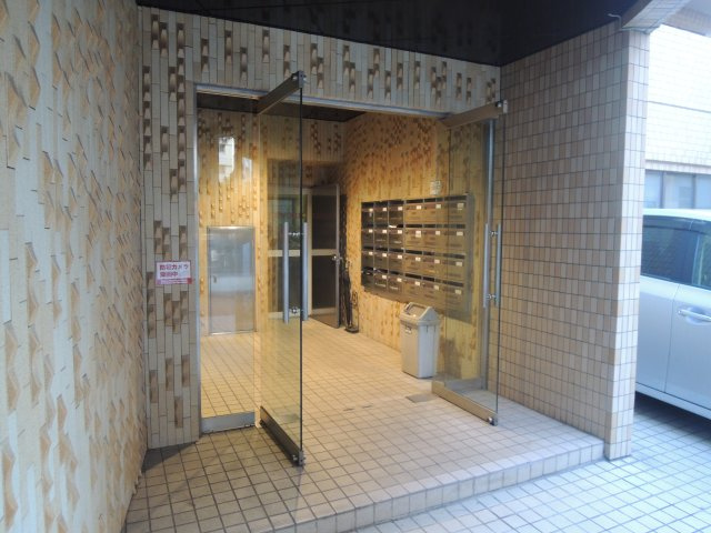 【エントランス】