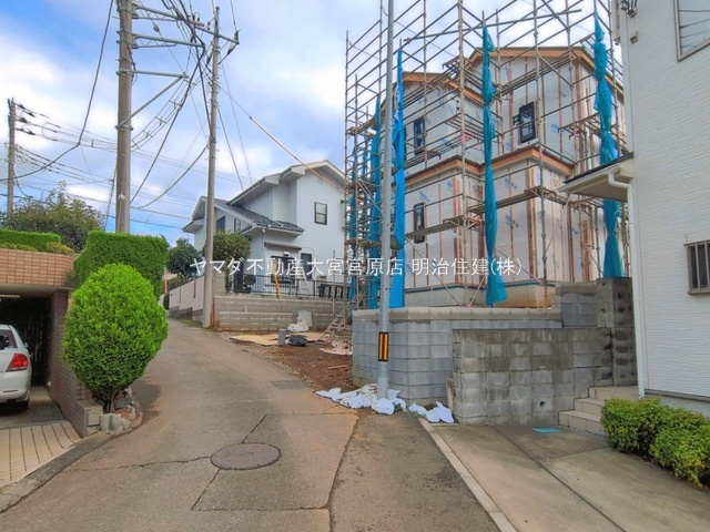 さいたま市見沼区大和田町2丁目197番の前面道路含む現地写真