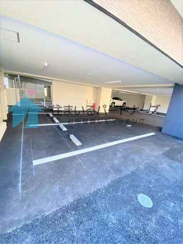 RESIDENCE花畑の駐車場|駐車場があります