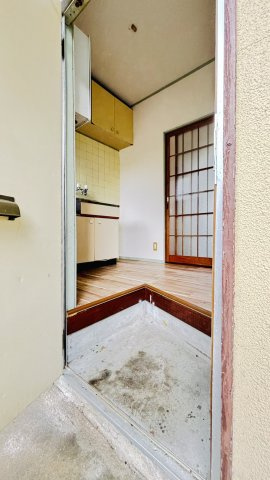 アサヒコーポの玄関