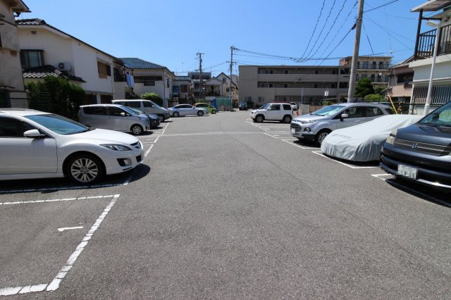 滝ツジハイムの駐車場