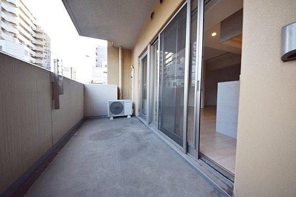 レジディア町屋のバルコニー