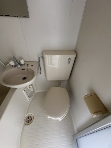 狛江市和泉本町１丁目のアパートのトイレ