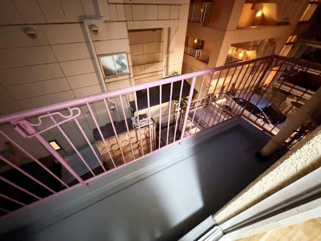 西浦ビルのバルコニー