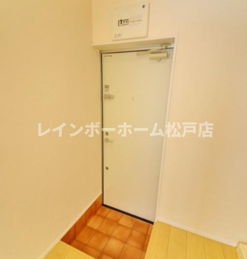 ルミエール仲介手数料（賃料の1.10ヵ月）の50％OFF対象物件！の玄関|落ち着いた玄関です